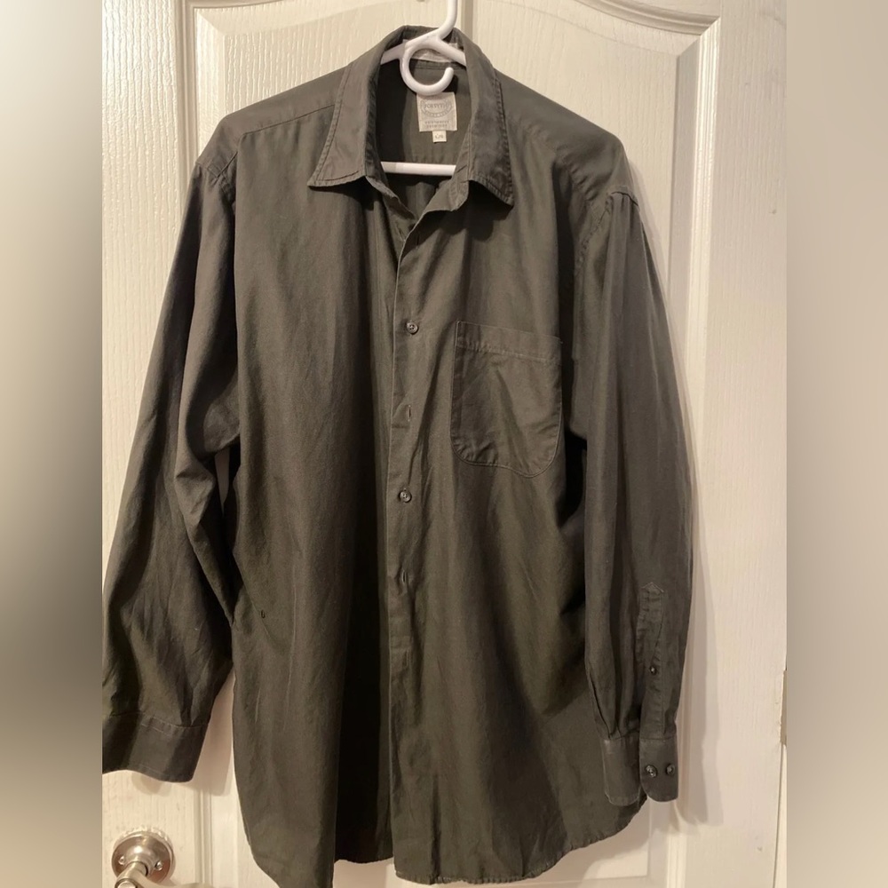 Men’s Forsyth Canada work dress shirt sz. L in good used condition